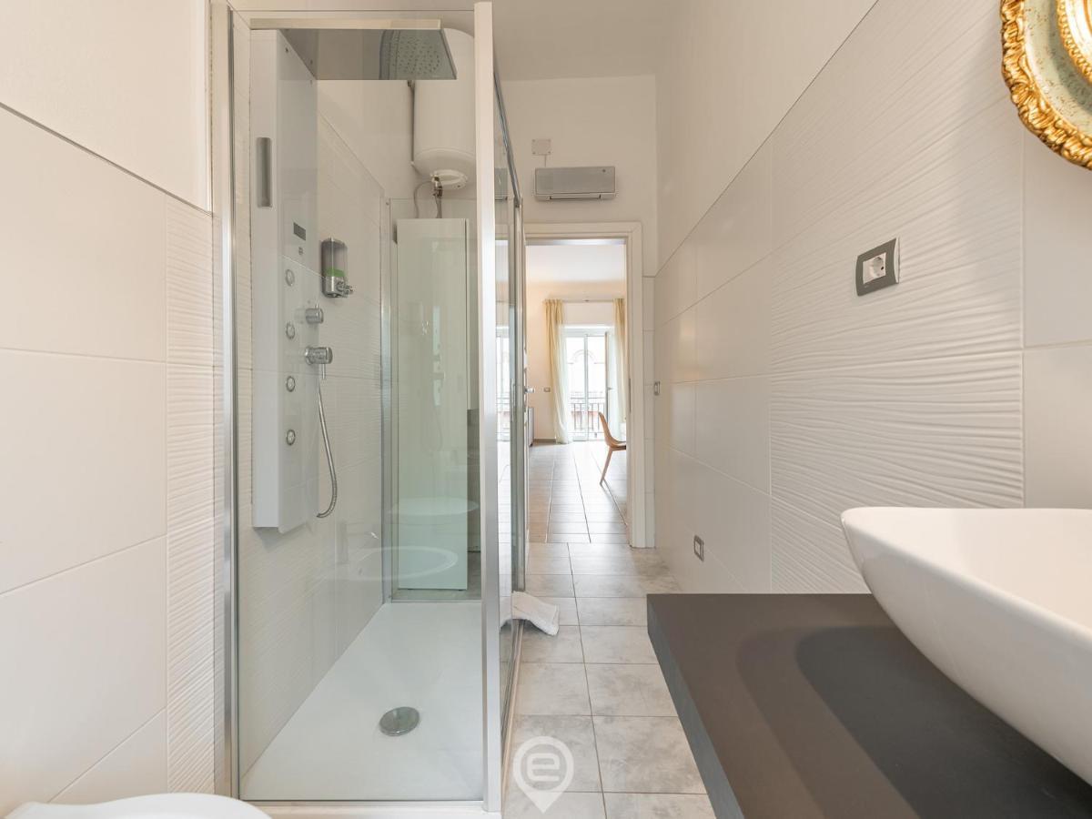 White Gold Apartment Кальярі Екстер'єр фото