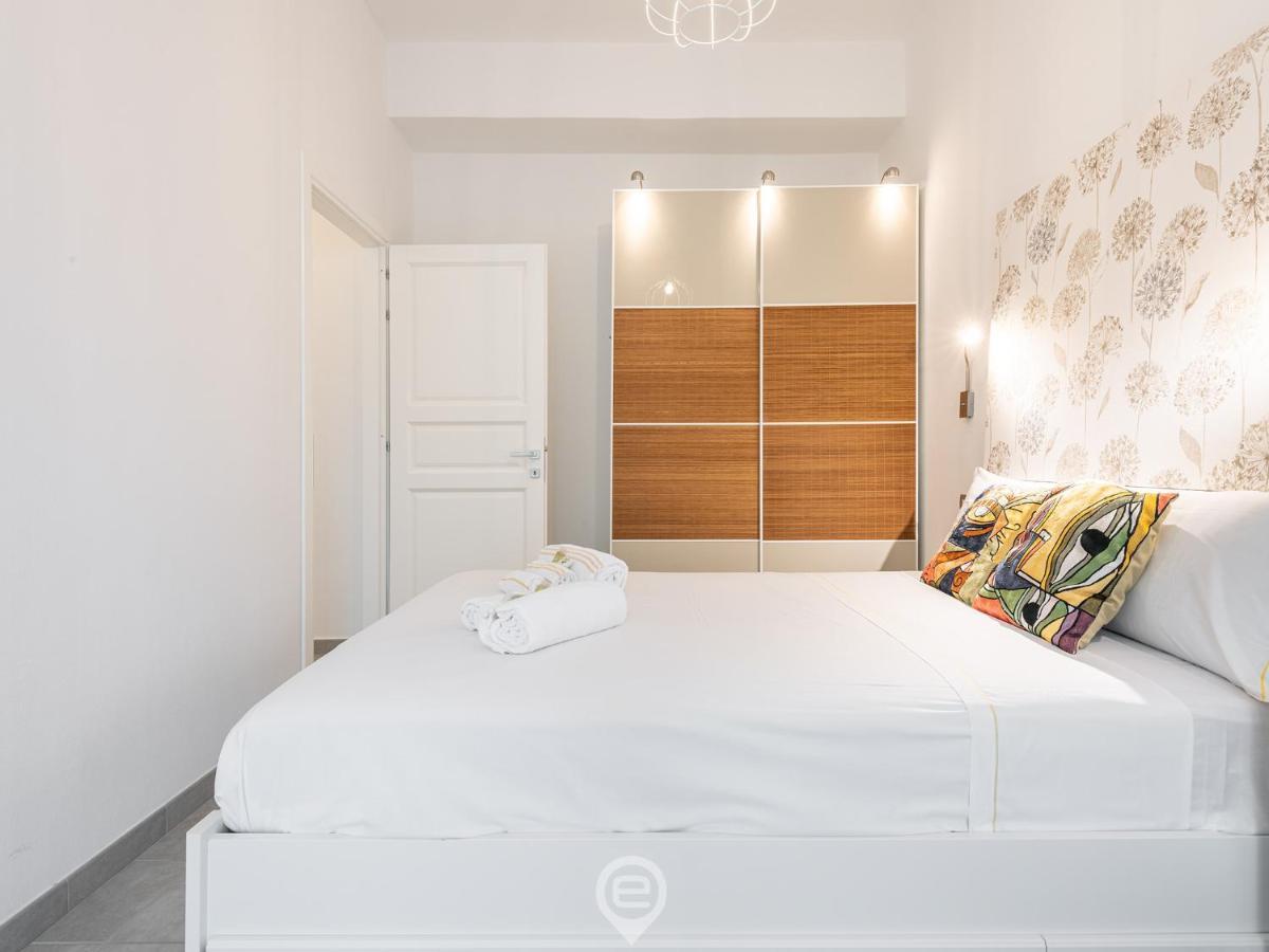 White Gold Apartment Кальярі Екстер'єр фото