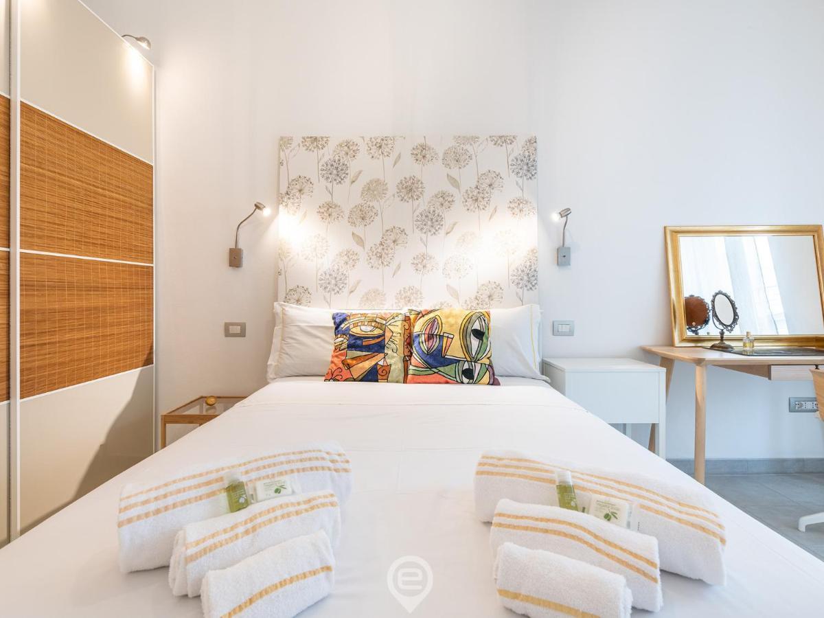 White Gold Apartment Кальярі Екстер'єр фото